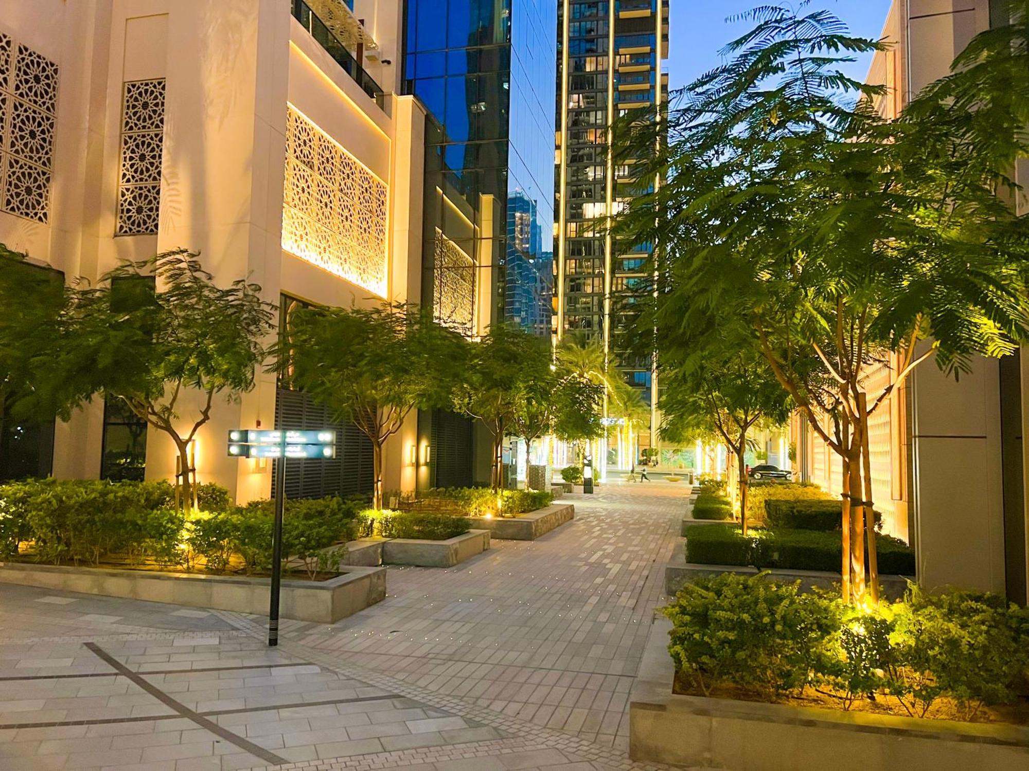 Downtown Luxury - Stunning Burj Khalifa & Sea View - 5 Minutes Walk To Dubai Mall Kültér fotó