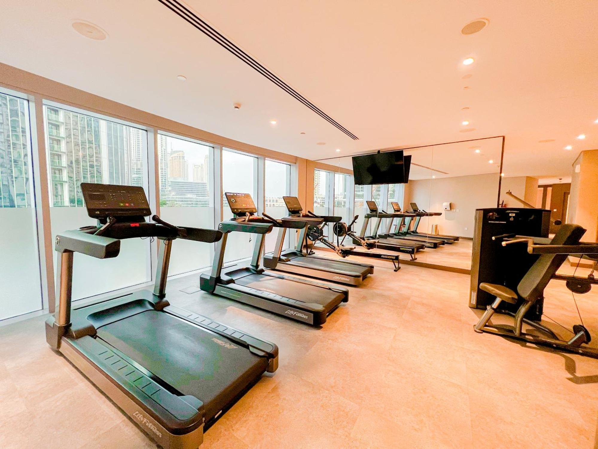Downtown Luxury - Stunning Burj Khalifa & Sea View - 5 Minutes Walk To Dubai Mall Kültér fotó
