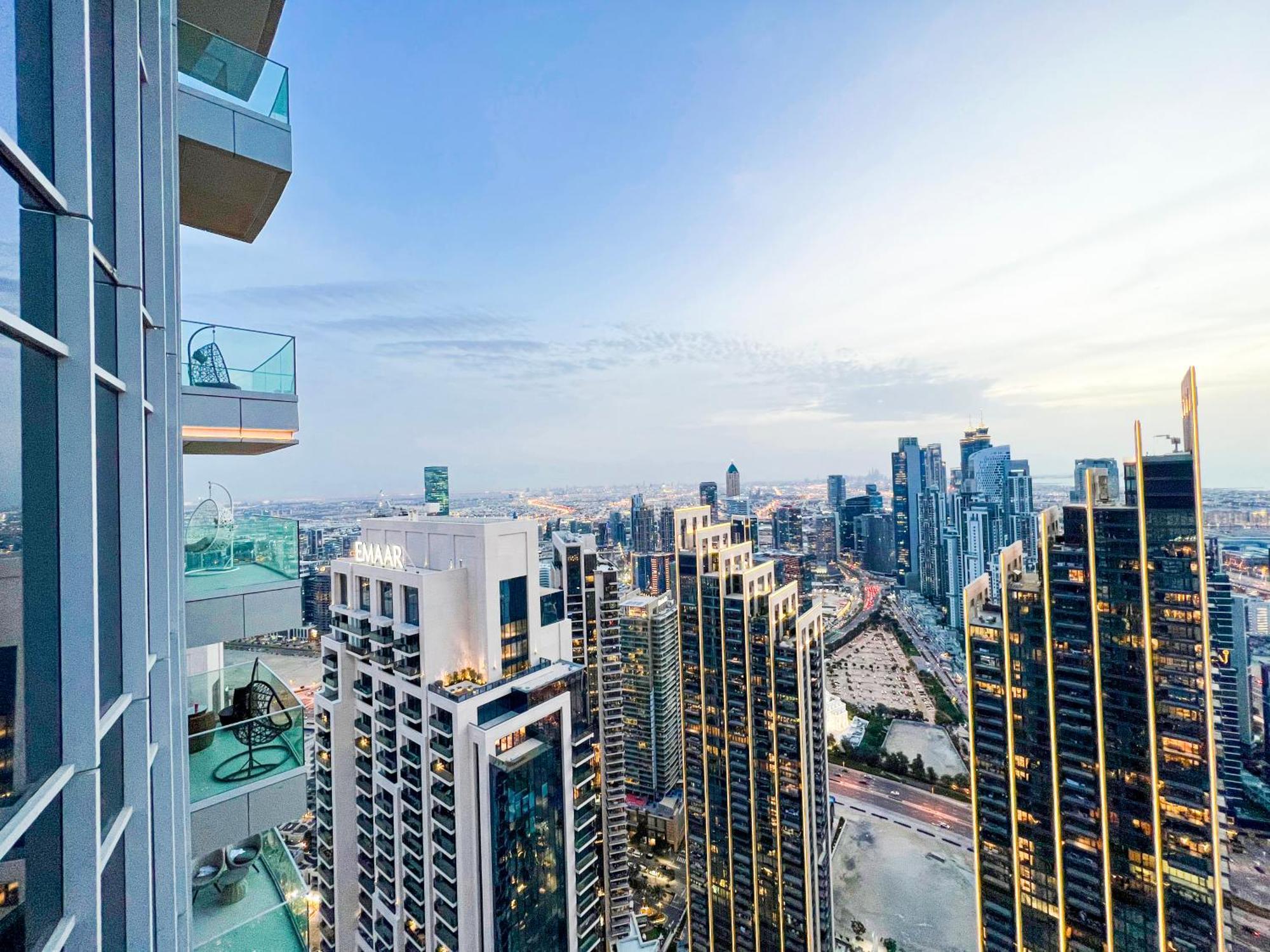 Downtown Luxury - Stunning Burj Khalifa & Sea View - 5 Minutes Walk To Dubai Mall Kültér fotó