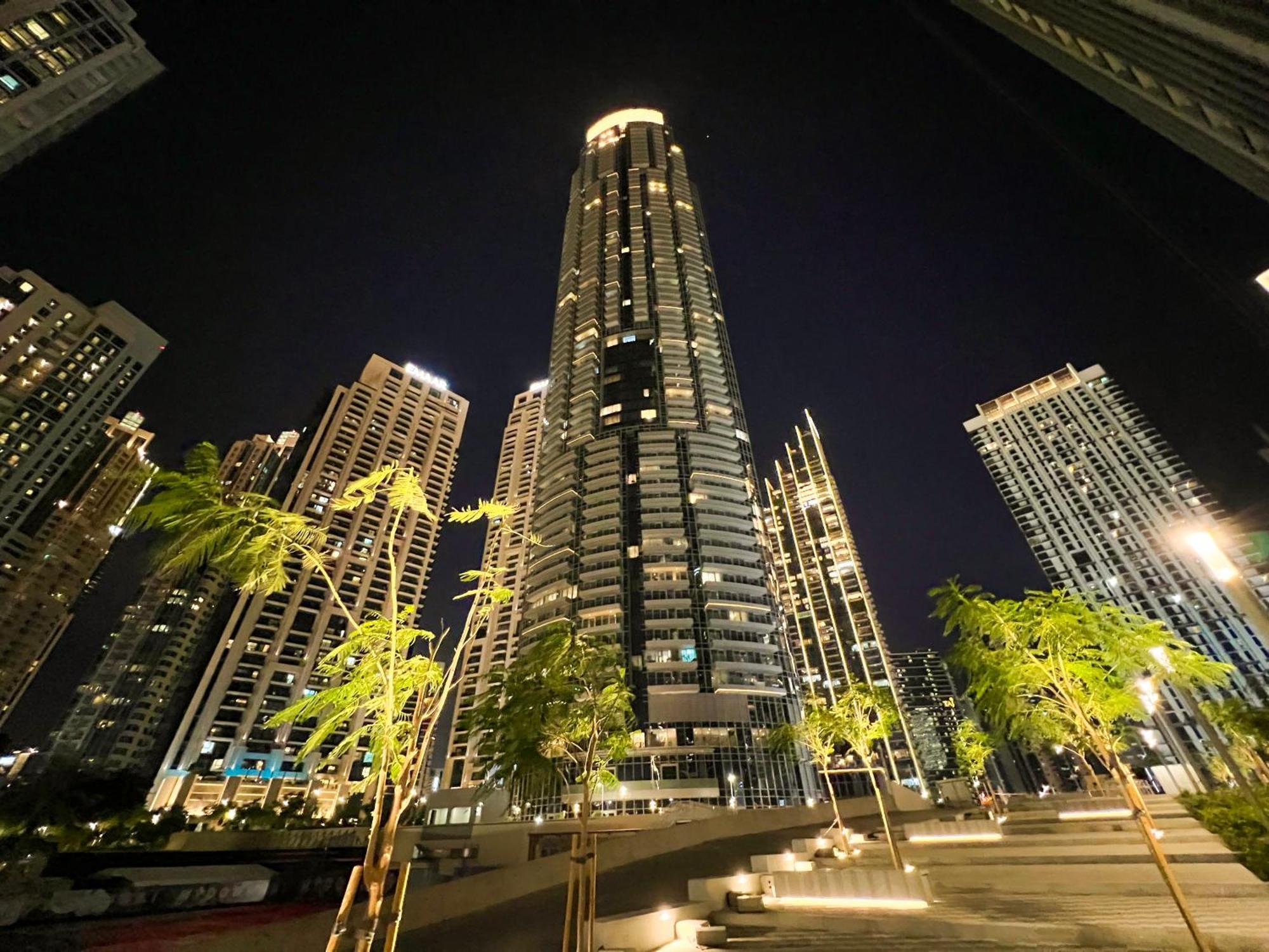 Downtown Luxury - Stunning Burj Khalifa & Sea View - 5 Minutes Walk To Dubai Mall Kültér fotó