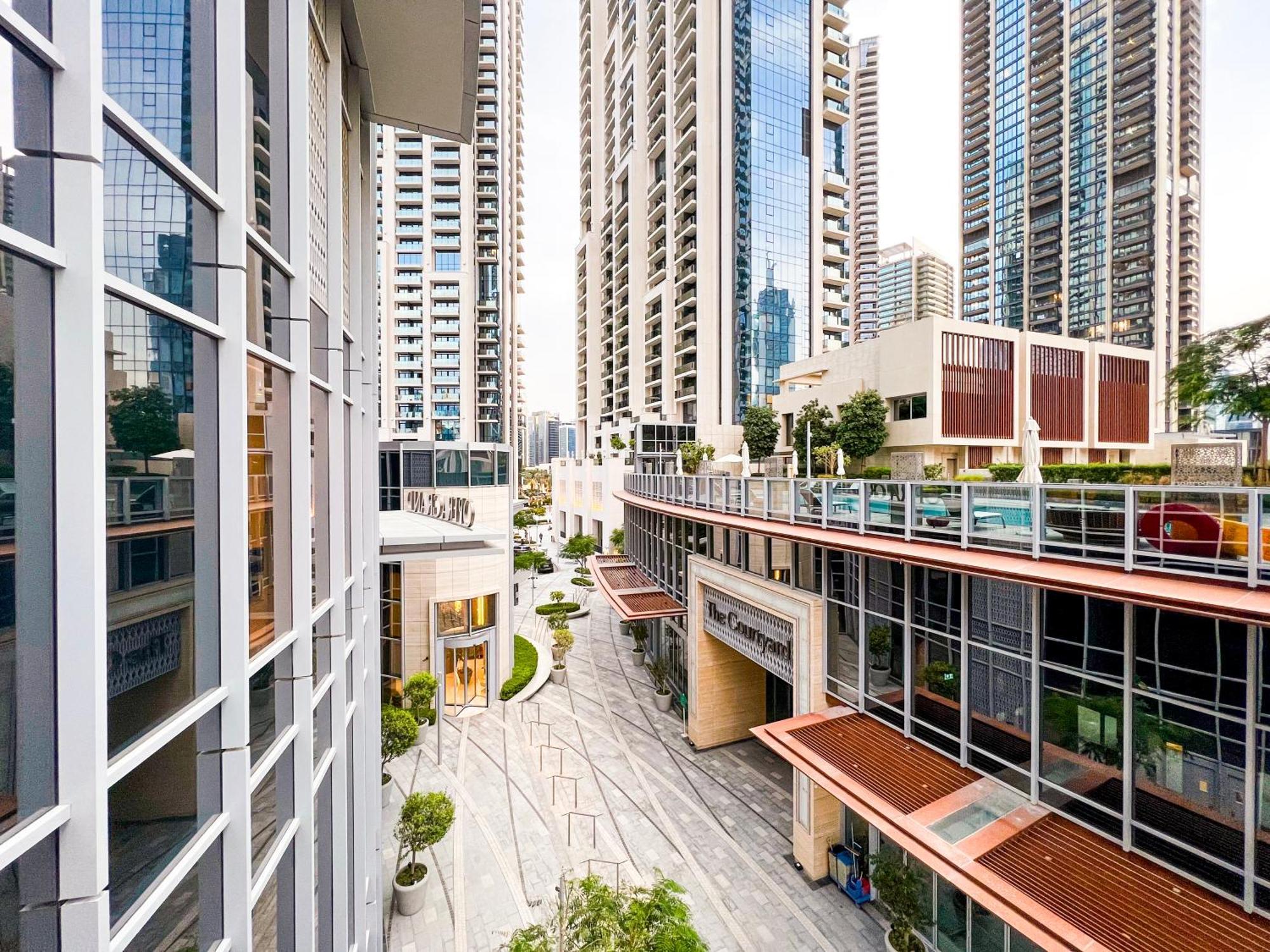 Downtown Luxury - Stunning Burj Khalifa & Sea View - 5 Minutes Walk To Dubai Mall Kültér fotó