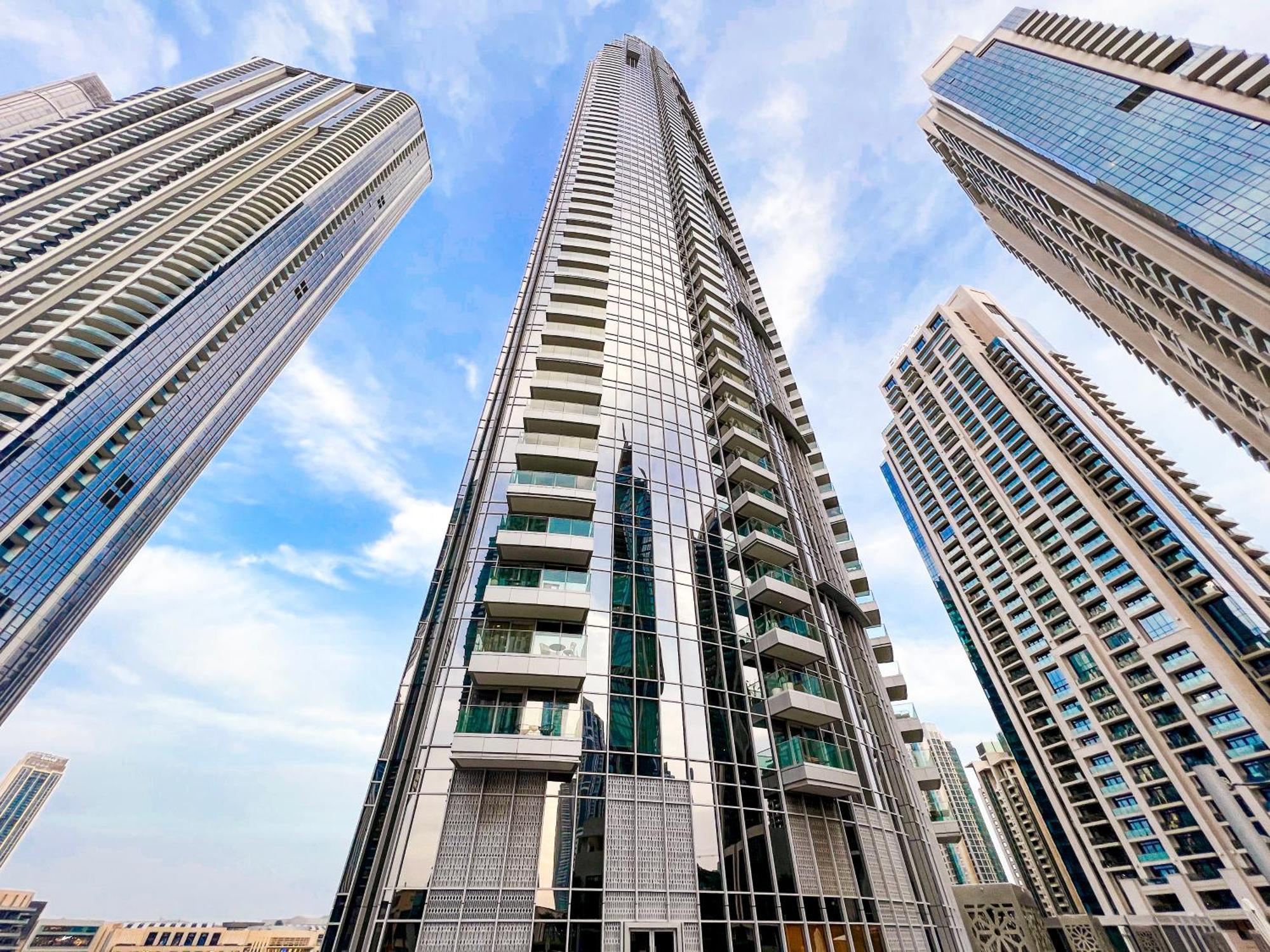 Downtown Luxury - Stunning Burj Khalifa & Sea View - 5 Minutes Walk To Dubai Mall Kültér fotó