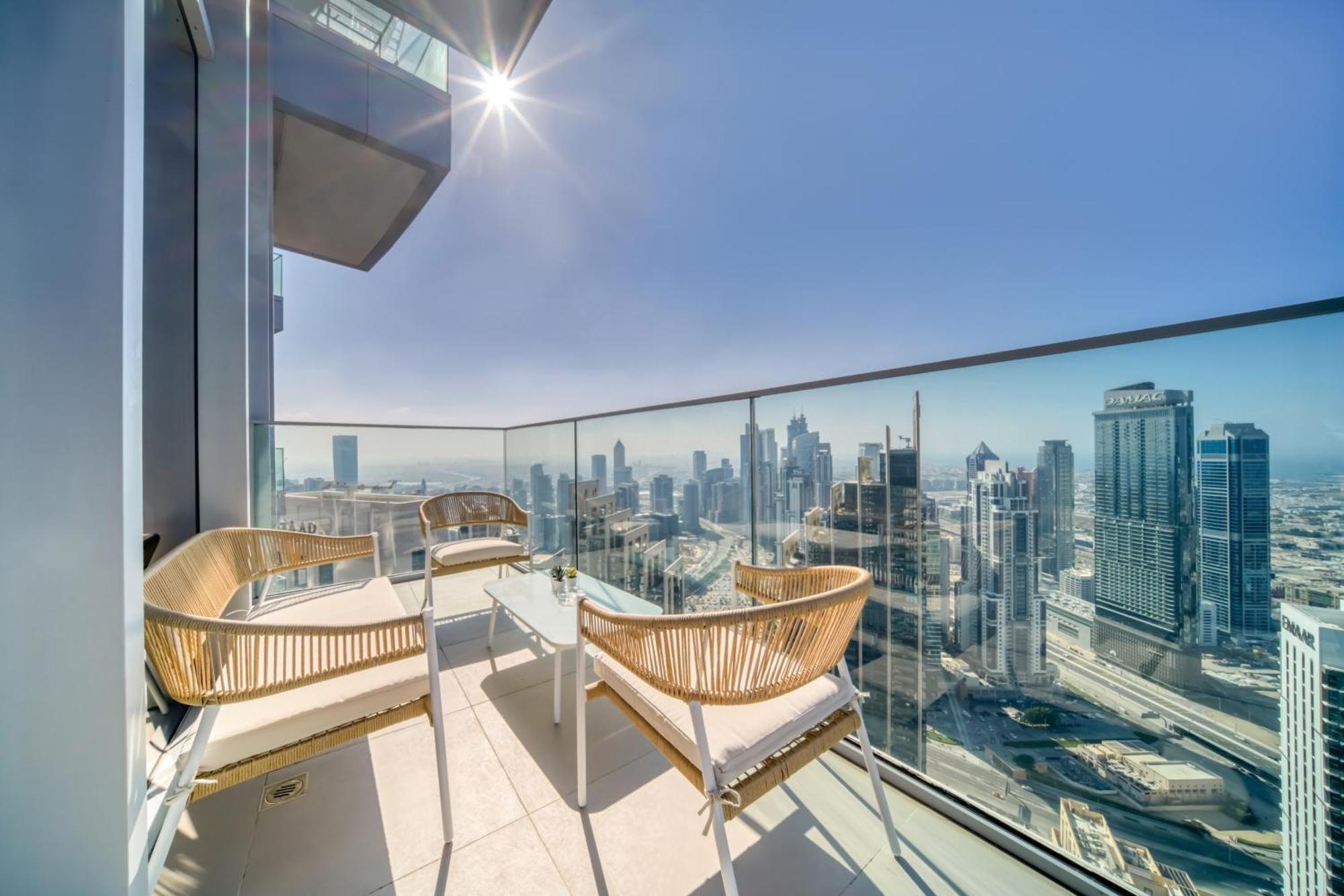 Downtown Luxury - Stunning Burj Khalifa & Sea View - 5 Minutes Walk To Dubai Mall Kültér fotó