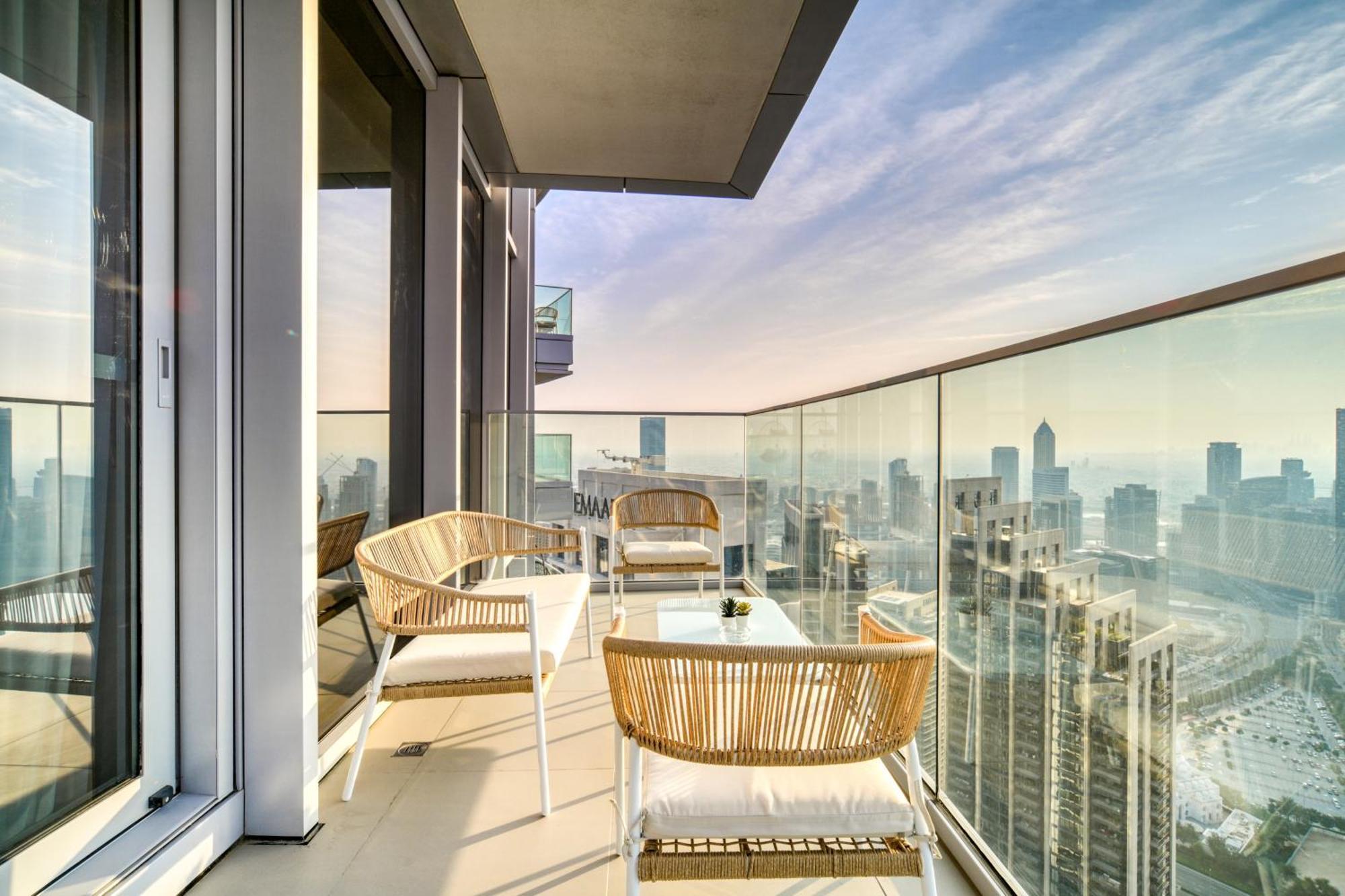 Downtown Luxury - Stunning Burj Khalifa & Sea View - 5 Minutes Walk To Dubai Mall Kültér fotó